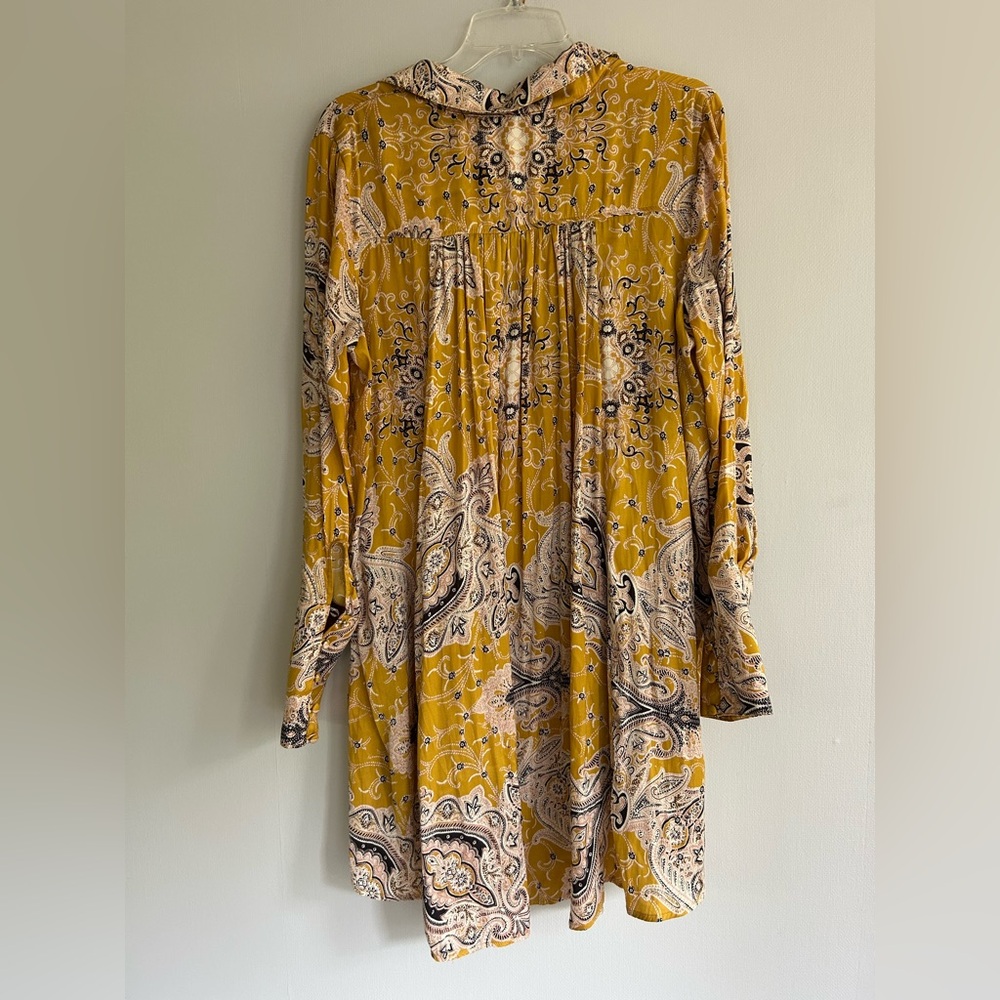 Free People Yellow Paisley V-Neck Tunic - Picture 9 of 13